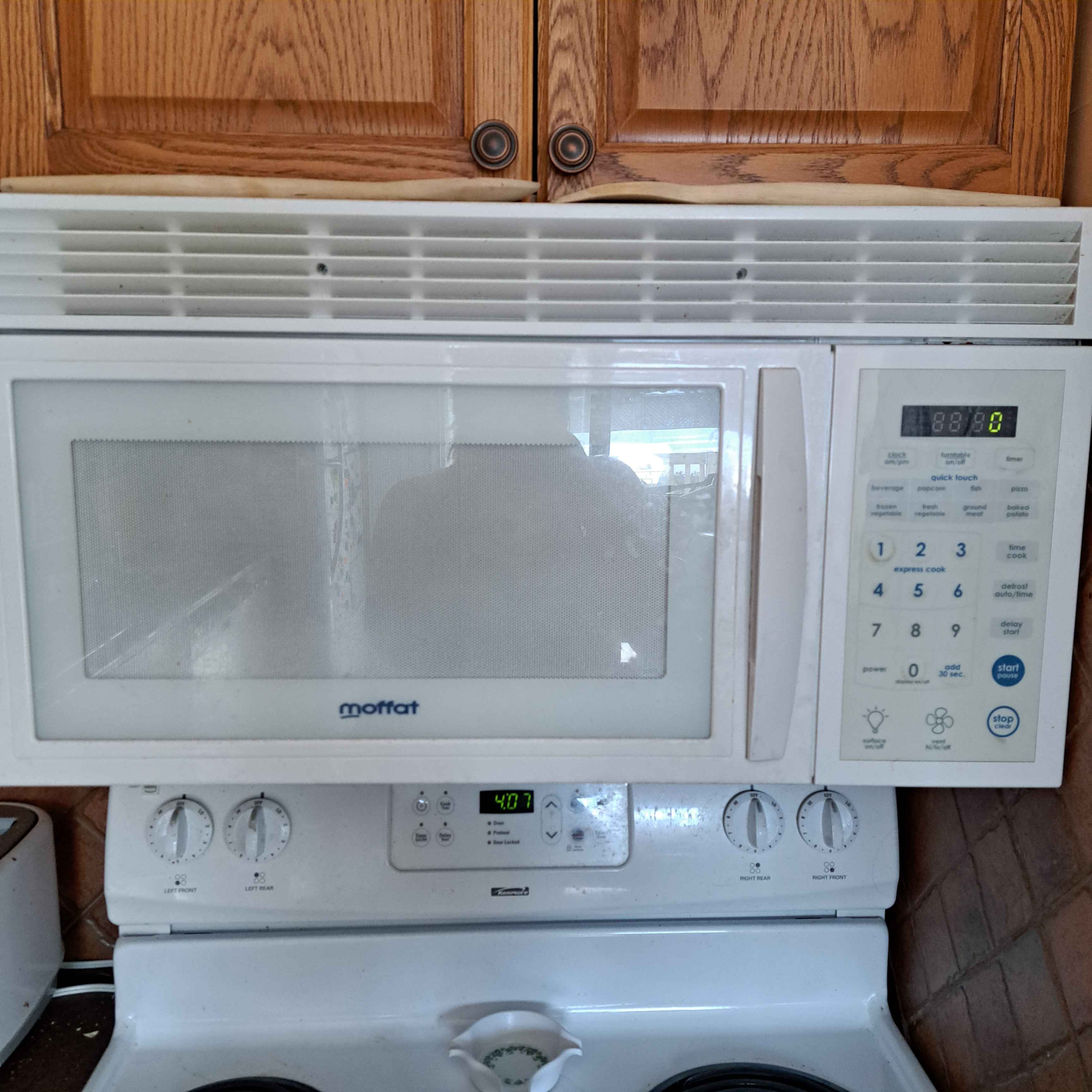 our microwave just has a neat sound<br><audio controls src='audio/microwave.mp3'></audio>