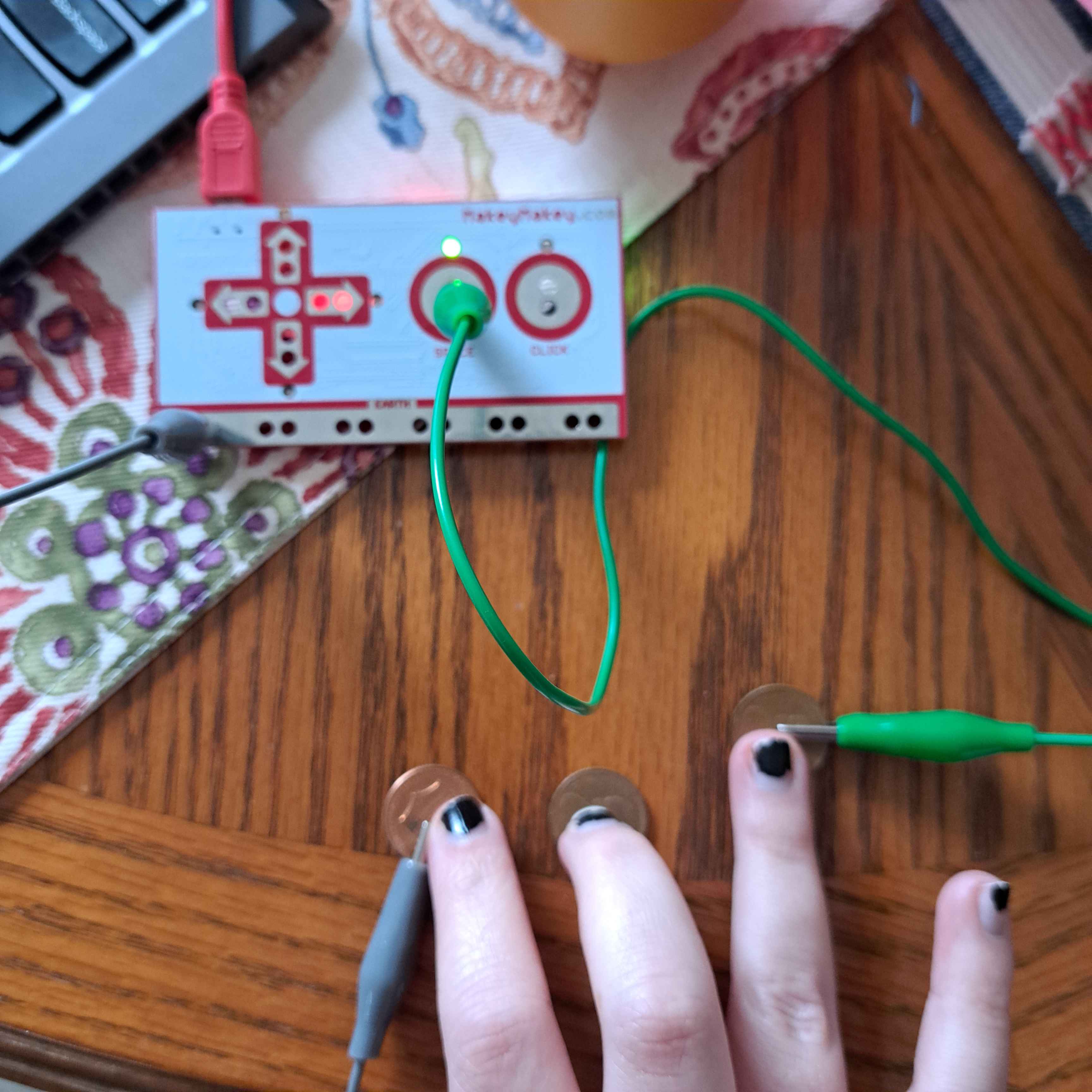using coins to make a circuit with multiple breaks